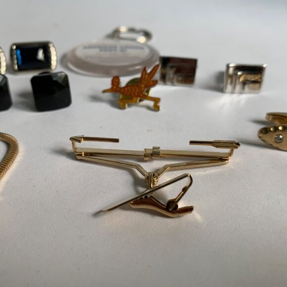 Vintage Men's Cufflinks Pin Tie Tacks Keychain Lot - Picture 3 of 7